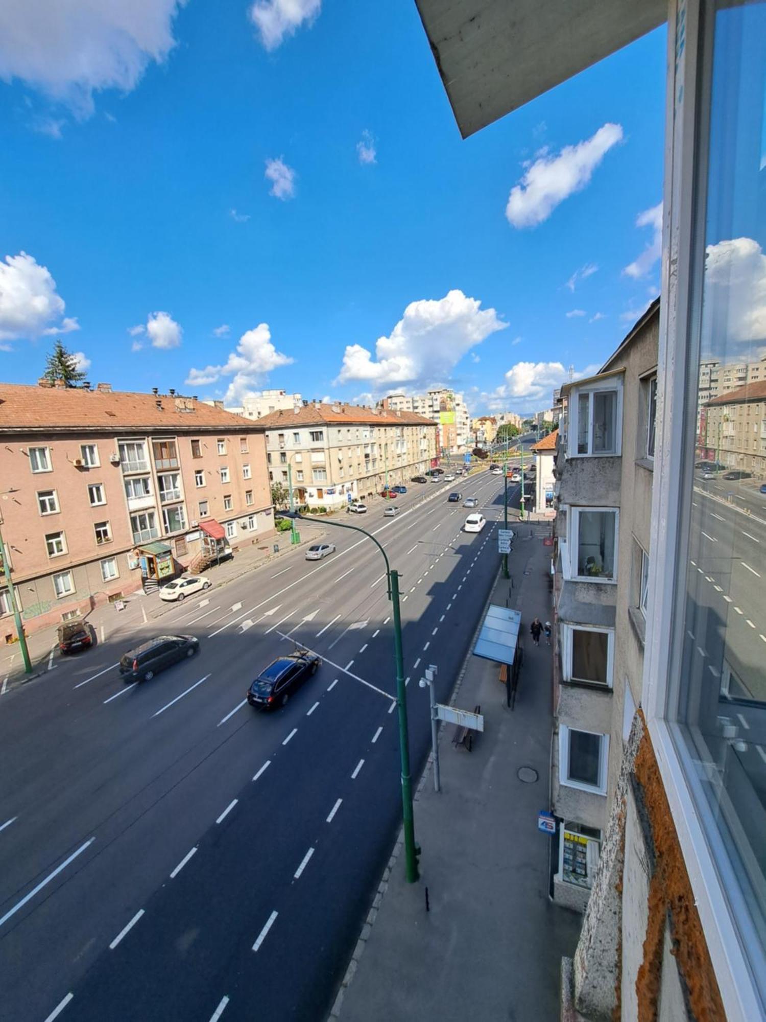 Garsoniera La Bulevard Braşov Exteriör bild