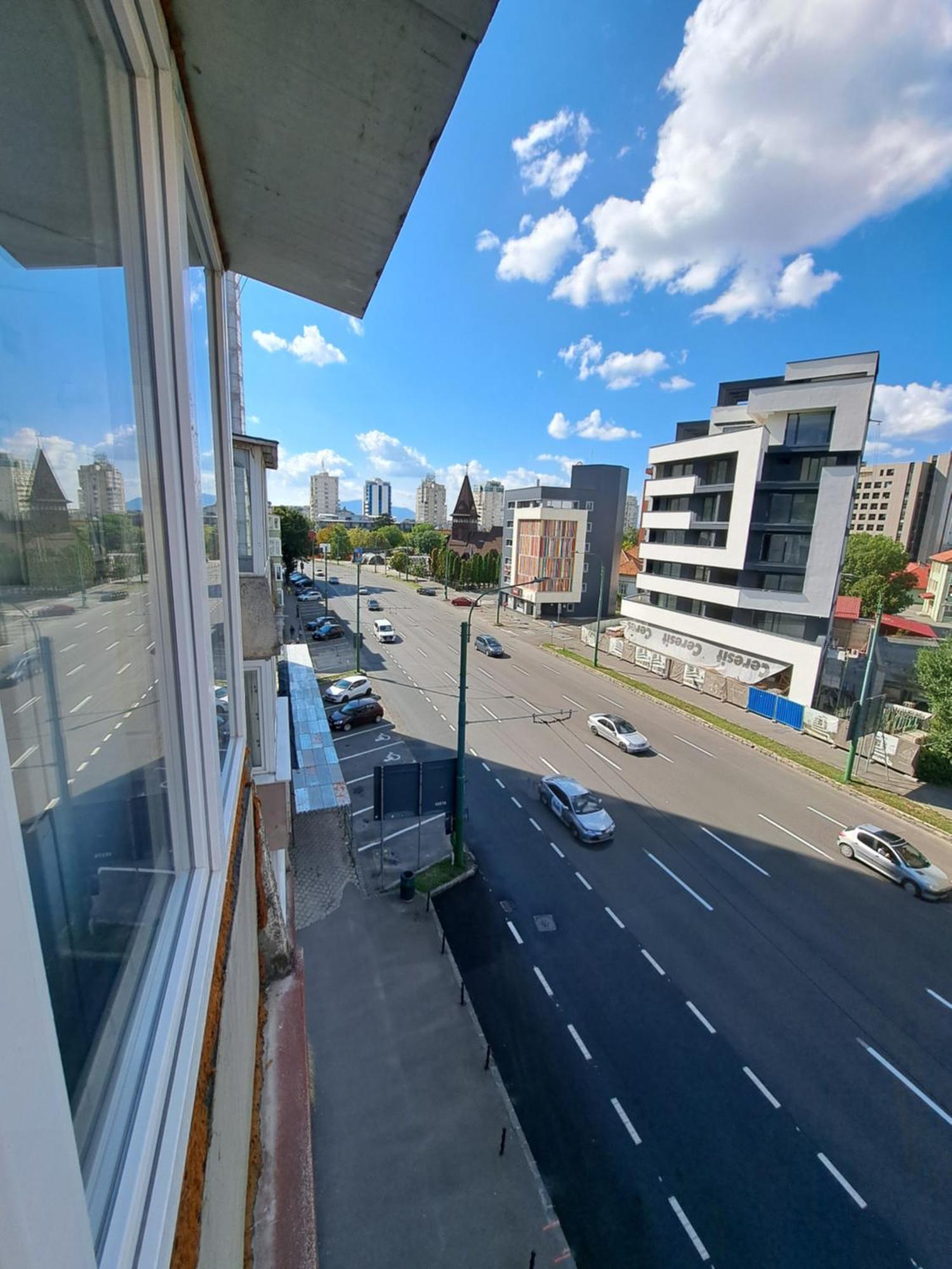 Garsoniera La Bulevard Braşov Exteriör bild